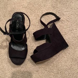 Aldo Black Wedge Size 6.5